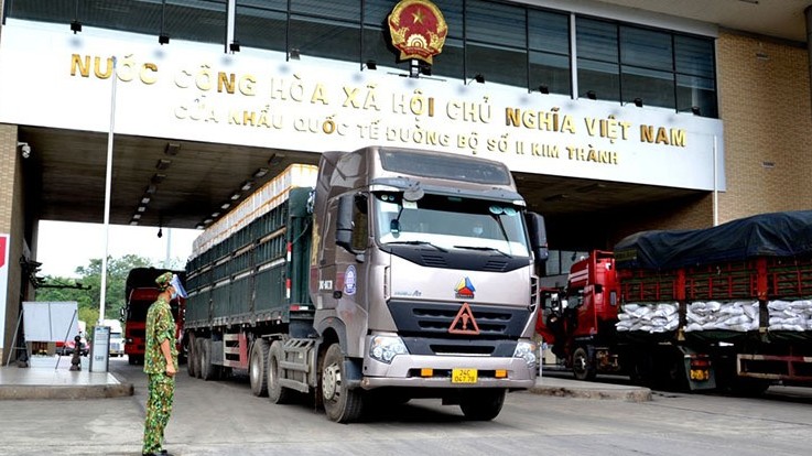 Cận Tết, hơn 1.300 phương tiện ùn ứ tại cửa khẩu, hải quan phát công văn hoả tốc