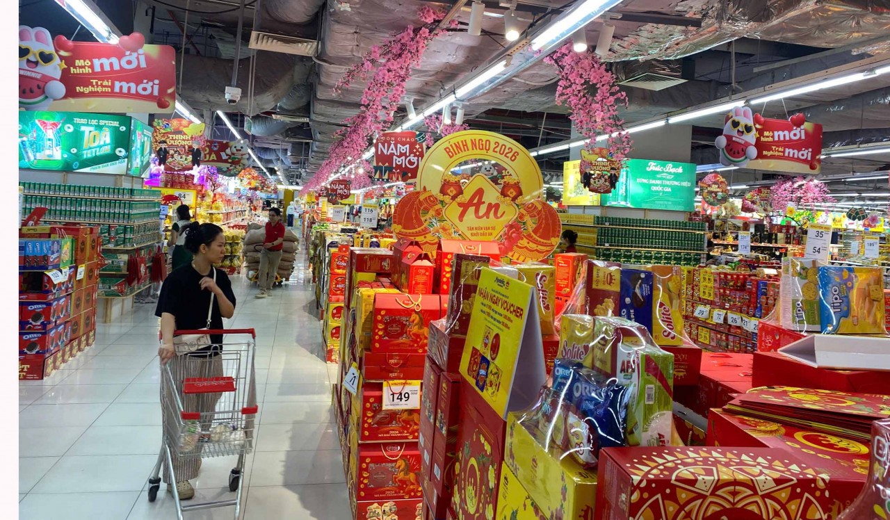 Thủ tướng yêu cầu chuẩn bị đầy đủ hàng thiết yếu phục vụ nhân dân đón Tết