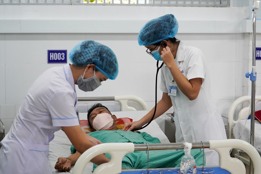 Bao phủ bảo hiểm y tế là điểm sáng nổi bật trong thực hiện Nghị quyết Đại hội XIII của Đảng