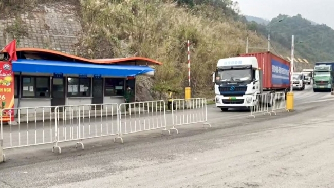 Trung Quốc tạm dừng thông quan hàng hóa tại các cửa khẩu Lạng Sơn từ 15-23/2