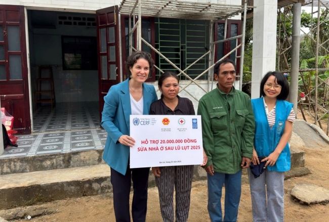 cap phat tien mat va khoi phuc nha o cho cac ho gia dinh bi anh huong boi lu lut tai gia lai
