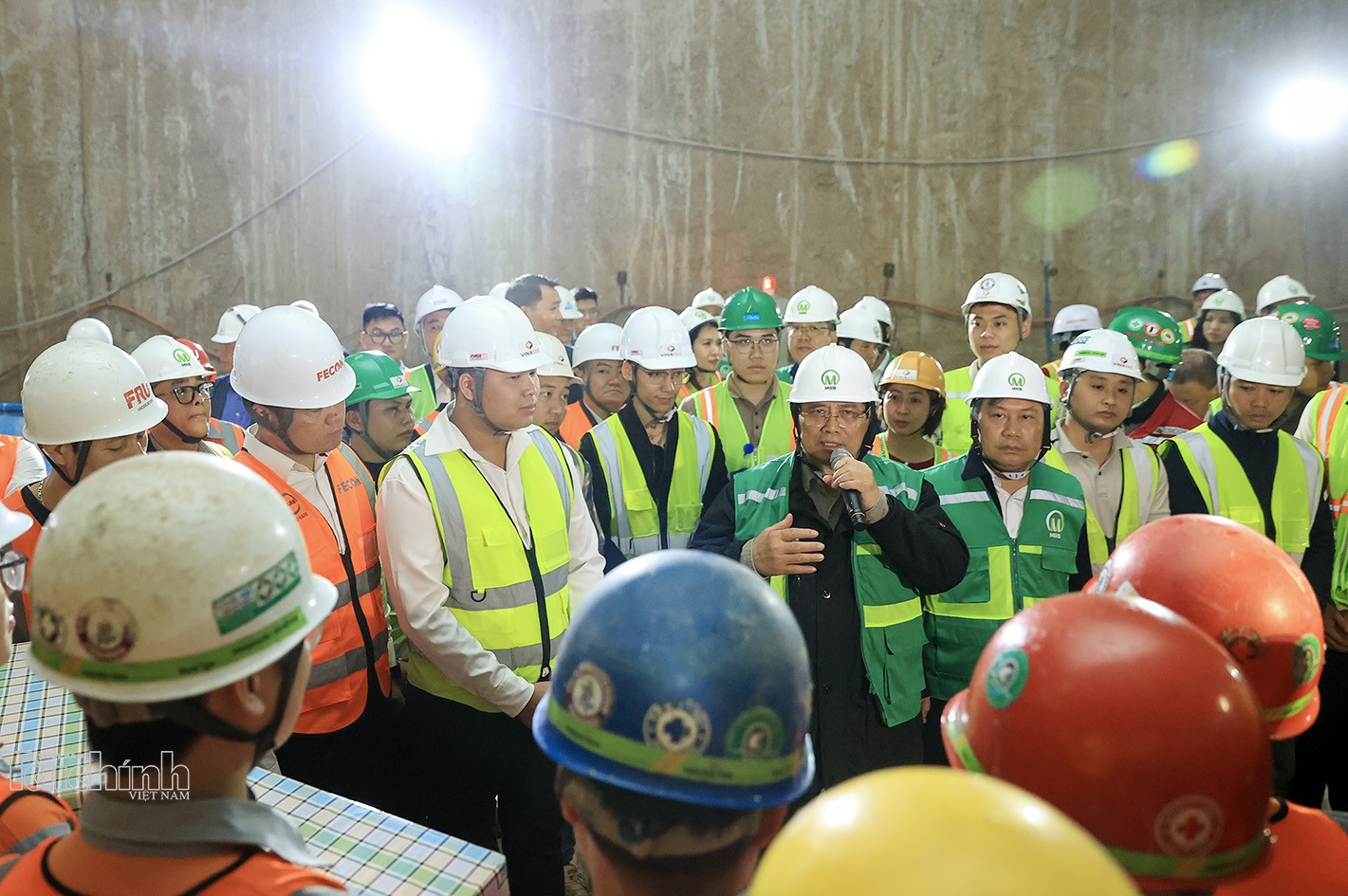 Thủ tướng kiểm tra công trình đường sắt đô thị Nhổn - ga Hà Nội Thủ tướng kiểm tra công trình đường sắt đô thị Nhổn - ga Hà Nội