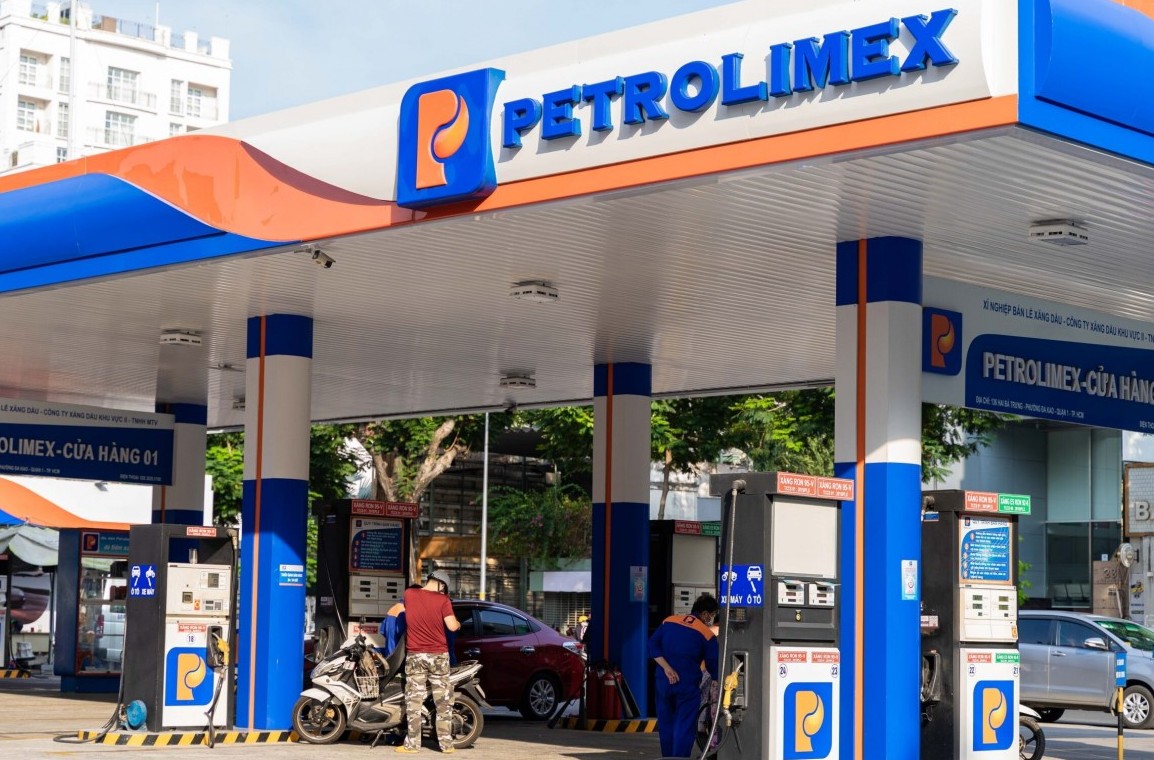 bien dong dia chinh tri dinh hinh lai thi truong xang dau