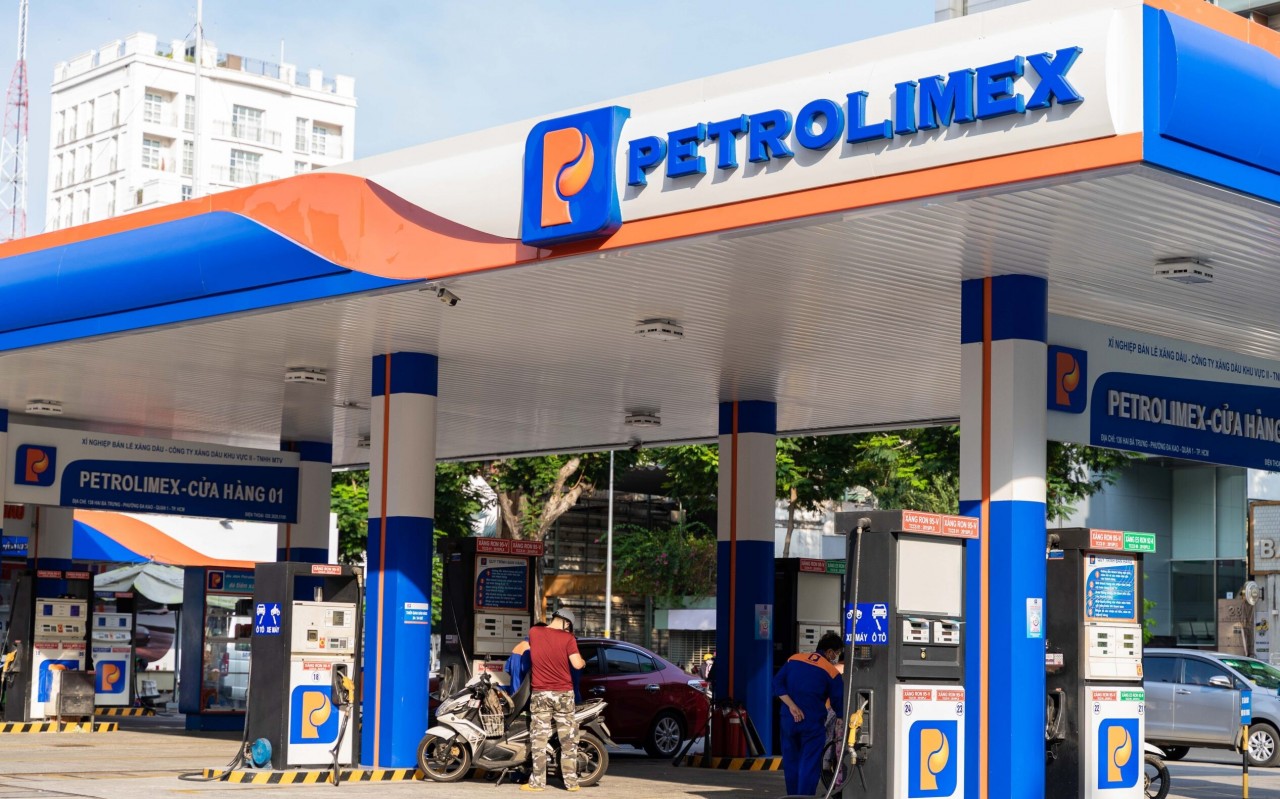 Biến động địa chính trị định hình lại thị trường xăng dầu