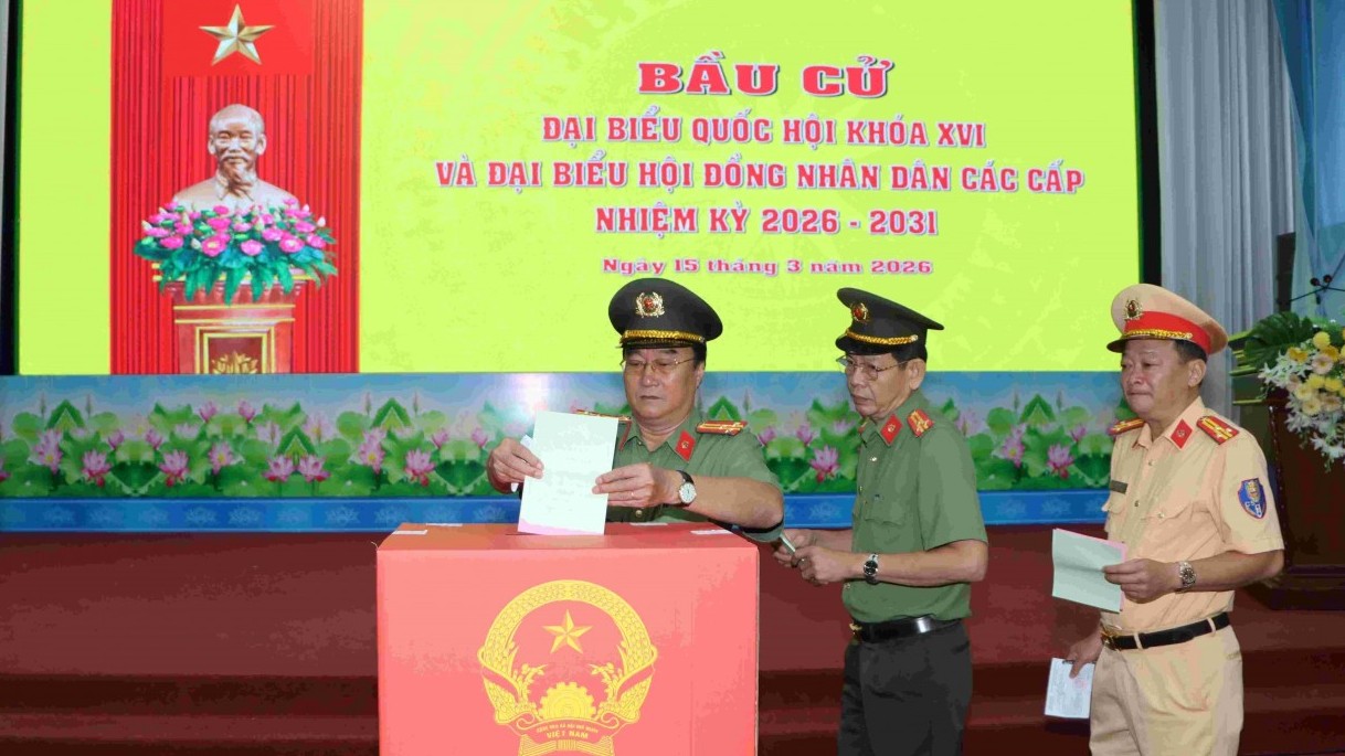 ca mau diem bau cu noi cuc nam to quoc tung bung khong khi ngay hoi