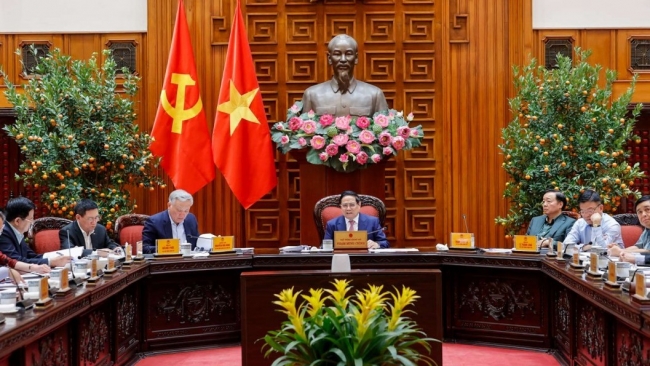 Thủ tướng chỉ đạo tiếp tục tháo gỡ các dự án tồn đọng, thúc đẩy tăng trưởng