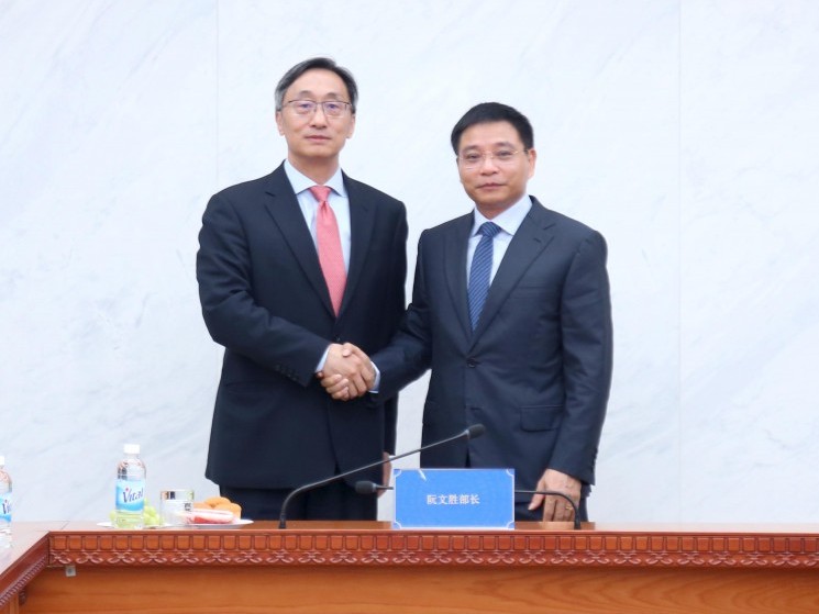 bo truong bo tai chinh nguyen van thang tiep tong giam doc ngan hang icbc luu tuan