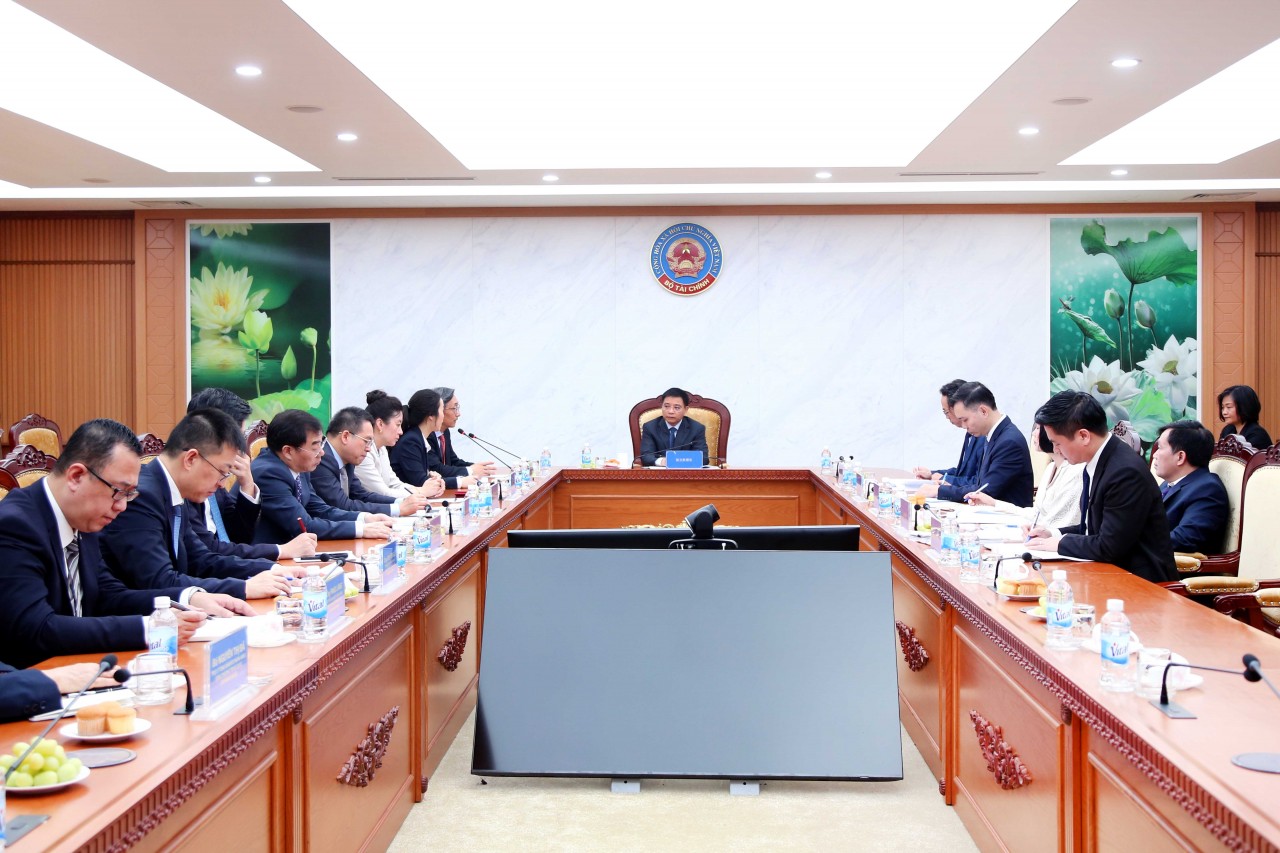 Bộ trưởng Bộ Tài chính Nguyễn Văn Thắng tiếp Tổng Giám đốc Ngân hàng ICBC Lưu Tuấn Bộ trưởng Bộ Tài chính Nguyễn Văn Thắng tiếp Tổng Giám đốc Ngân hàng ICBC Lưu Tuấn