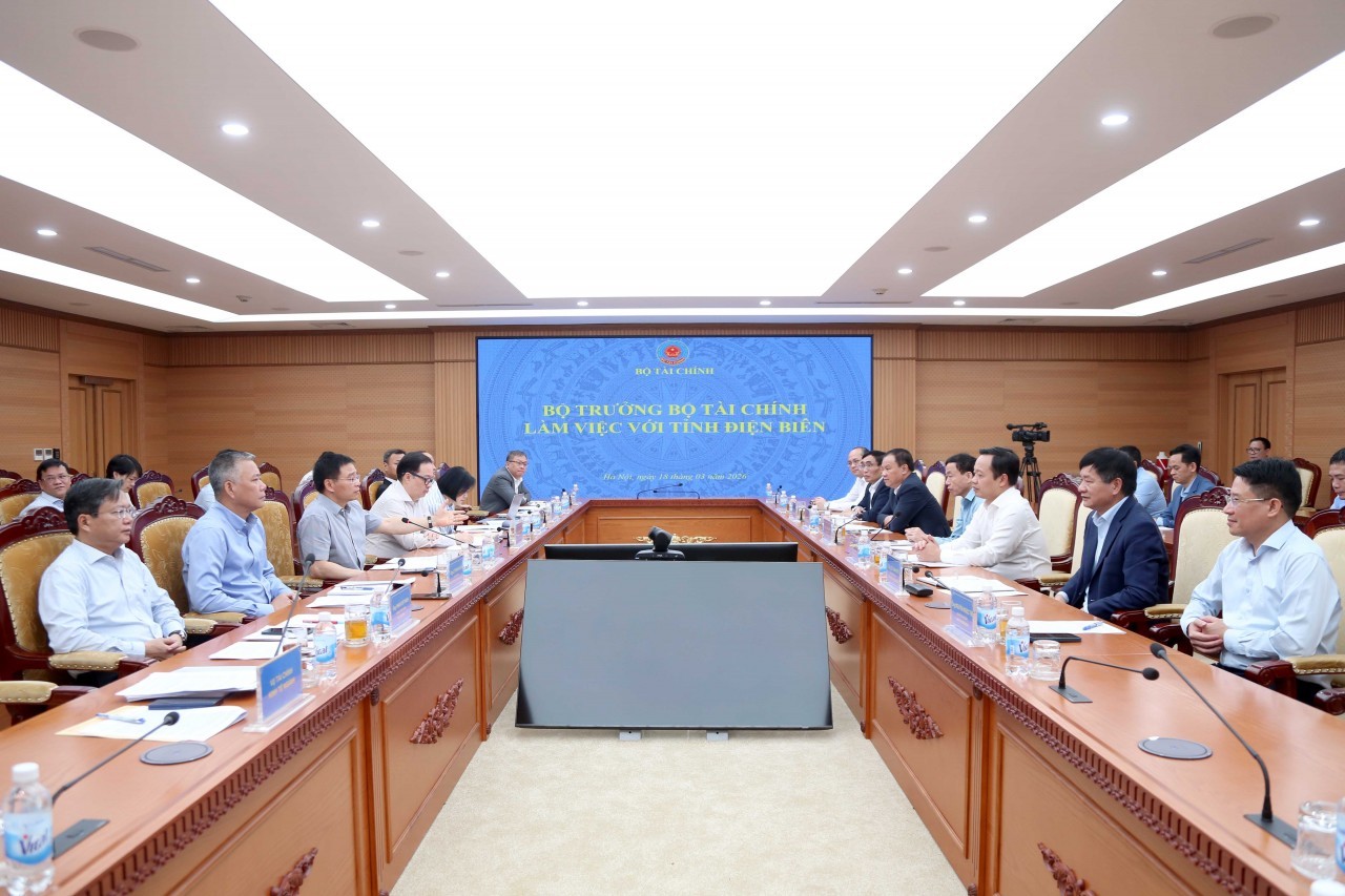 bo truong bo tai chinh nguyen van thang lam viec voi thuong truc tinh uy dien bien