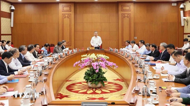 tong bi thu to lam kien quyet ngan chan day lui tham nhung lang phi tieu cuc