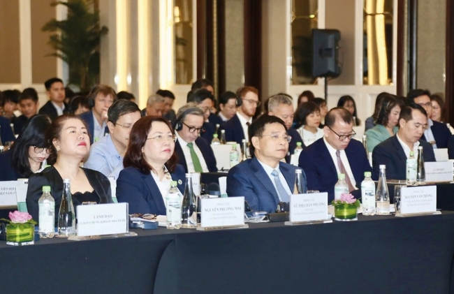 Đổi mới tư duy, cải cách mạnh mẽ để nâng tầm thị trường chứng khoán