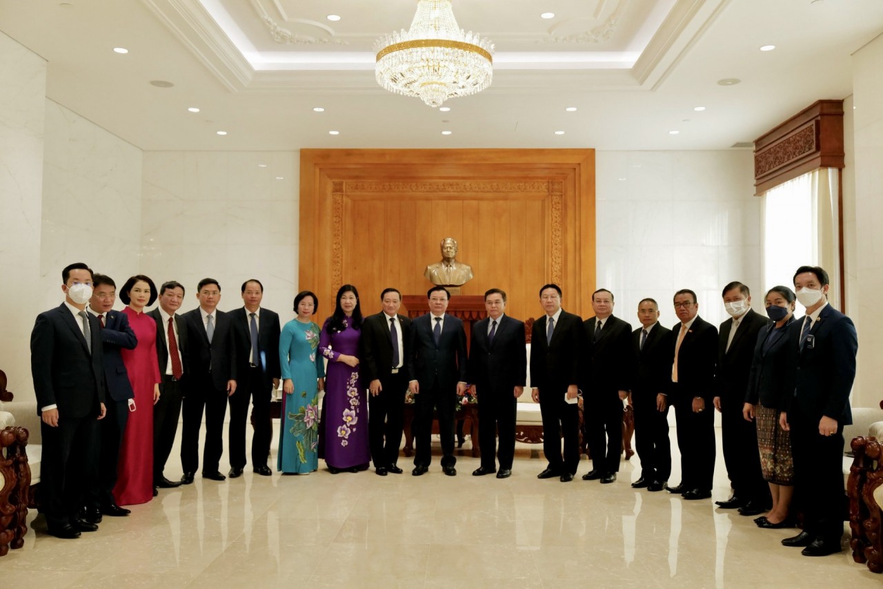 Lãnh đạo Đảng, Nhà nước Lào tiếp Đoàn đại biểu cấp cao thành phố Hà Nội