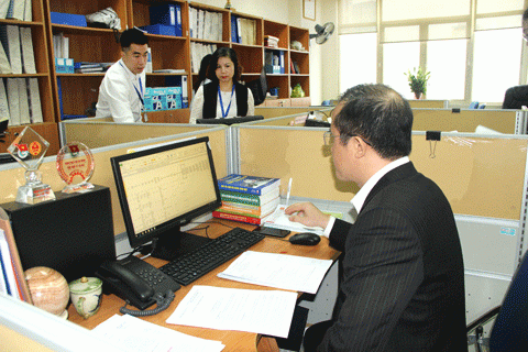 luat su le thi hong van co quan thue nen duoc trao quyen dieu tra khoi to