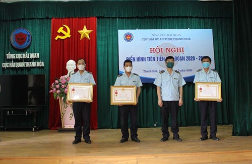 hai quan thanh hoa ba tap the vinh du nhan huan chuong lao dong hang ba