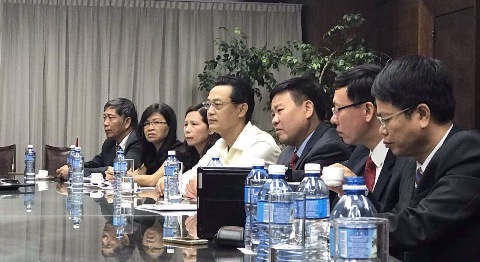 Trao 5.000 tấn gạo cho nhân dân Cu ba