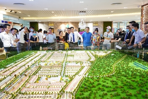 dxg giam 10 gia ban san pham bat dong san cho co dong