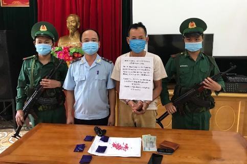 thanh hoa hai quan phoi hop bat giu hon 1000 vien hong phien