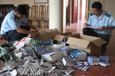 quang ninh bat giu nhieu lo hang hoa nhap lau