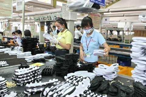 tang luong phai gan voi tang nang suat lao dong