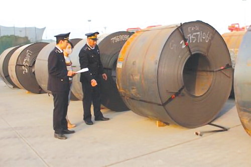 Cán bộ Cục Hải quan Thanh Hóa