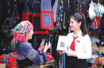 Cashless payments hit 28 times GDP in 2025