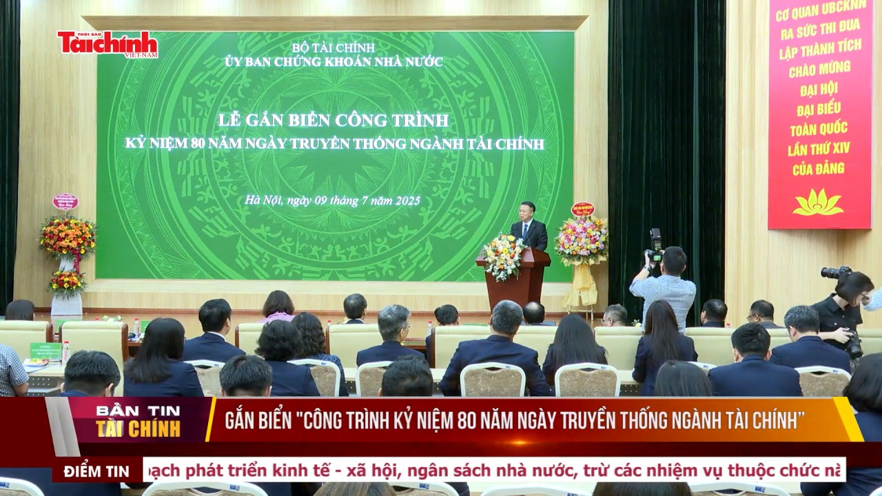 Gắn biển "Công trình kỷ niệm 80 năm Ngày Truyền thống ngành Tài chính”